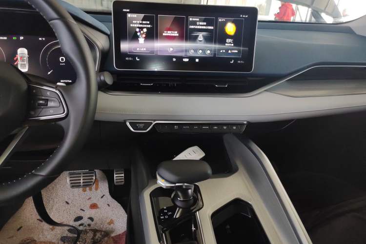 Used Geely Auto Preface 2021 Revised Version 2.0TD Luxury Edition Audio And AC Panel