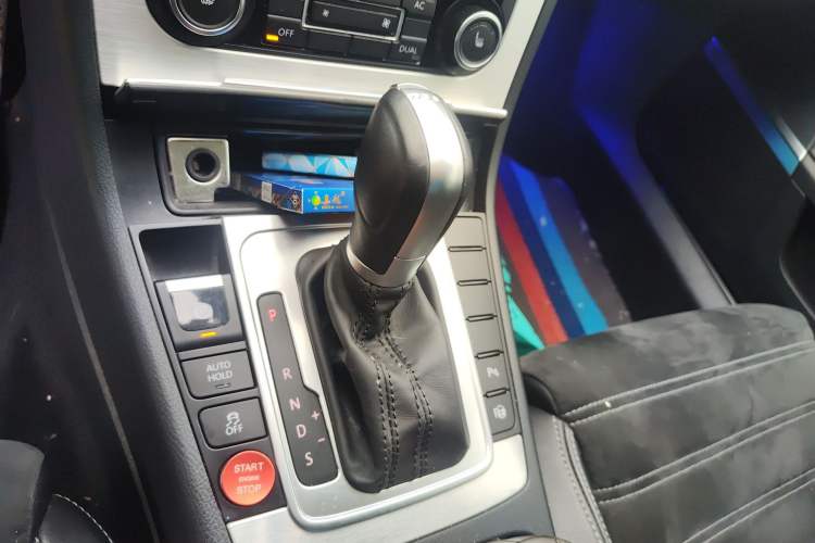 Used Volkswagen FAW-Volkswagen CC 2012 2.0 TSI Luxury Model Gear Lever