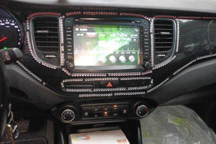 Used Kia Carens 2013 2.0L 7-Seater Automatic Comfort Edition China IV Standard