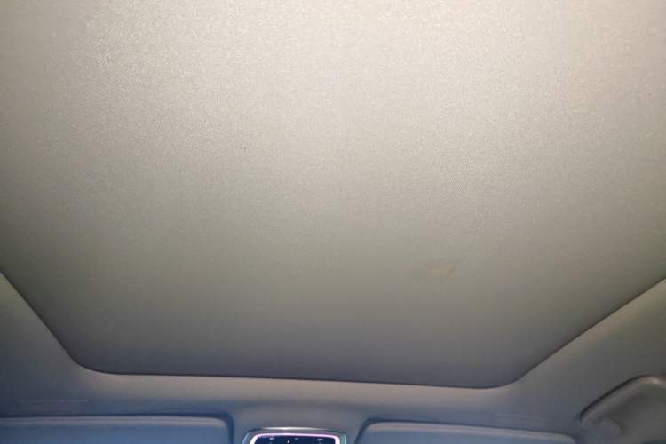 Used Lynk & Co 05 2020 2.0TD Two-Wheel Drive Shine Halo Headliner