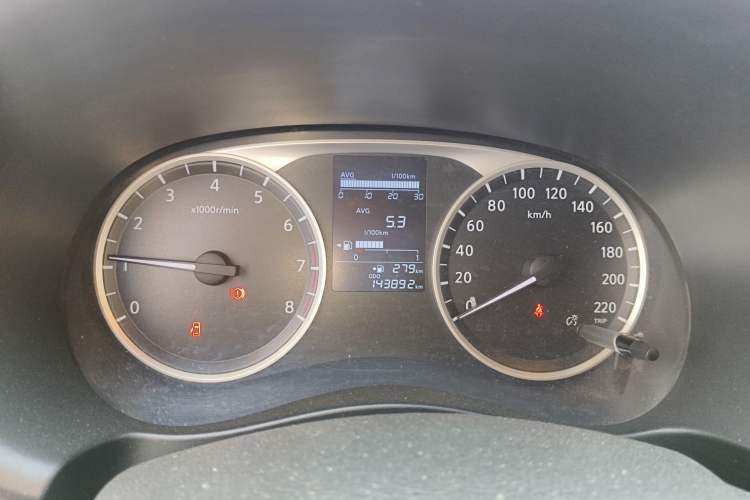 Used Nissan Kicks 2017 1.5L Manual Cool Dynamic Edition Instrument Cluster