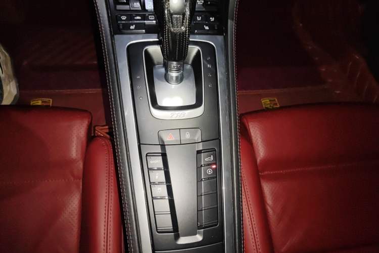 Used Porsche 718 2016 Cayman 2.0T
