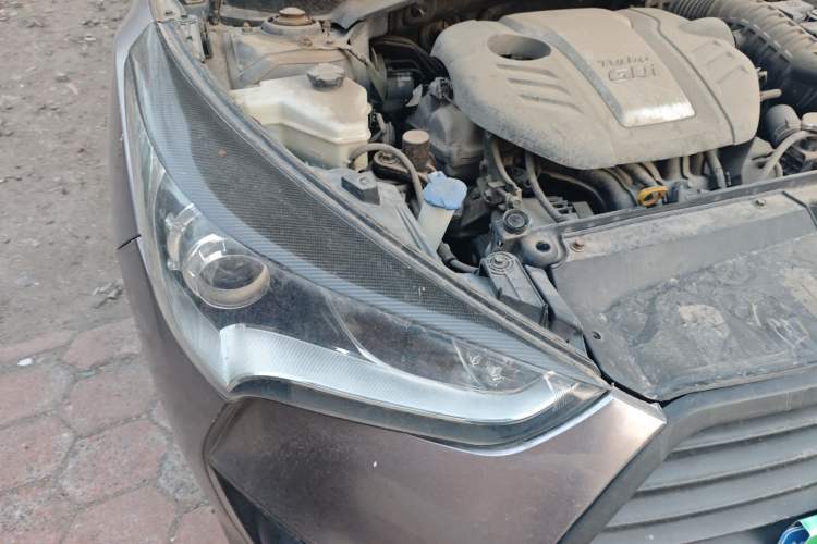 Used Hyundai Veloster 2012 1.6T Automatic Luxury Edition Right Front Headlight