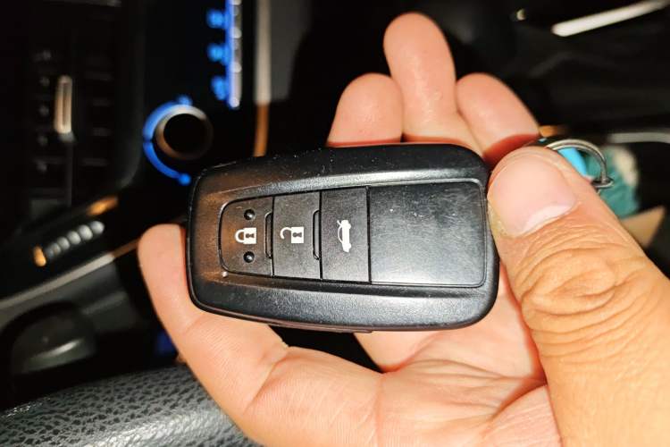 Used Toyota Levin 2019 185T CVT Luxury Edition China VI Standard Vehicle Key