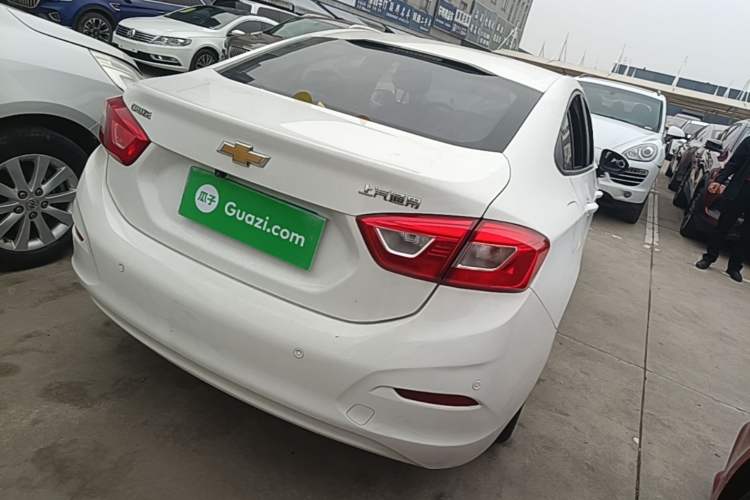 Used Chevrolet Cruze 2017 1.5L Automatic Pioneer Sunroof Edition Rear Right 45 Deg