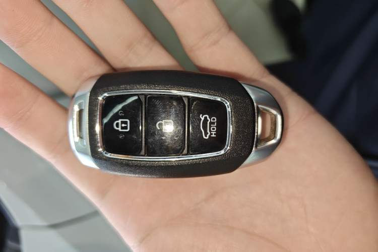 Used Hyundai Elantra 2021 1.5L CVT GLX Elite Edition
