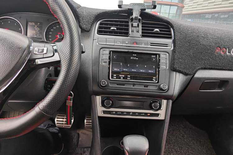 Used Volkswagen Polo 2014 1.6L Cross Polo Automatic