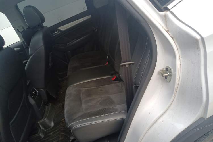 Used Roewe RX5 New Energy 2017 eRX5 50T Hybrid Connected Prestige Flagship Edition Left Rear Seat