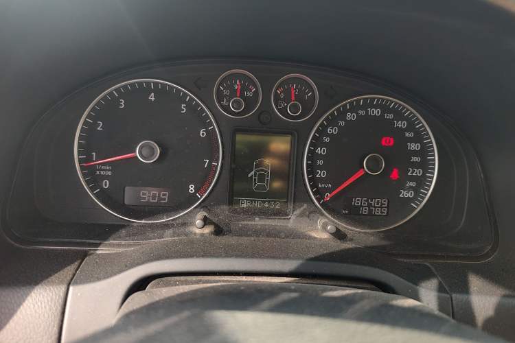 Used Volkswagen Passat 2009 1.8T Automatic Zunjie Model Instrument Cluster