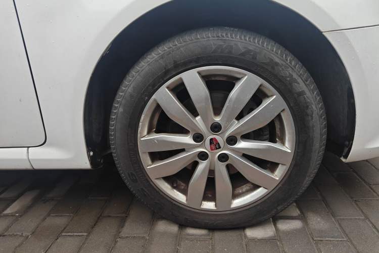Used Roewe 350 2015 1.5L Automatic Luxury Sunroof Edition