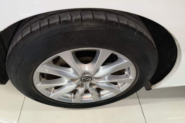 Used Mazda Atenza 2017 2.0L Blue Sky Luxury Edition
