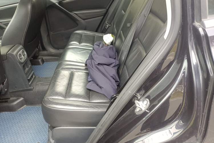 Used Volkswagen Tiguan 2016 300TSI Automatic Two-Wheel Drive Luxury Edition Left Rear Seat