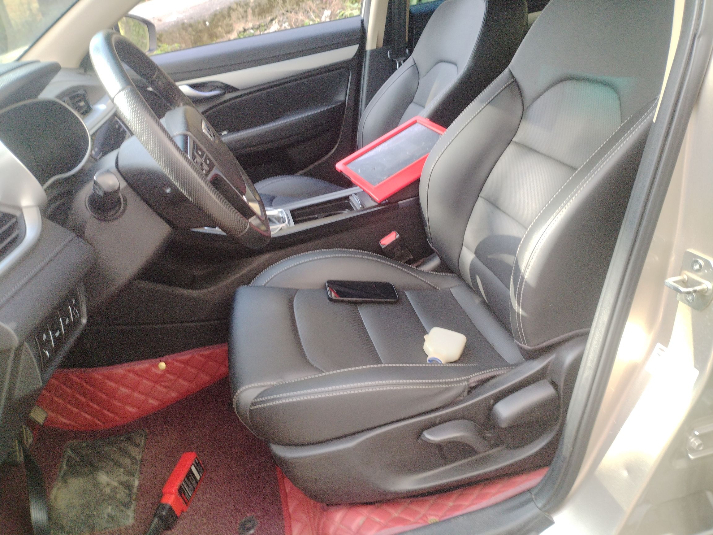 Переднее сиденье в автомобиле