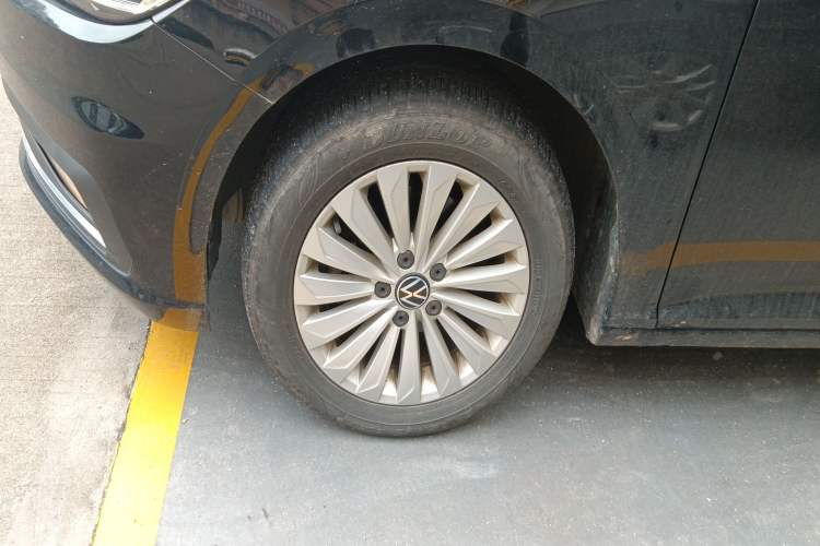 Used Volkswagen Lavida 2021 1.5L Automatic Comfort Edition
