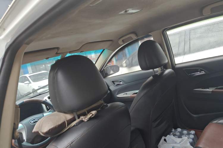 Used BYD F3 2015 Energy-Efficient Model 1.5L Manual Comfort Edition Headliner