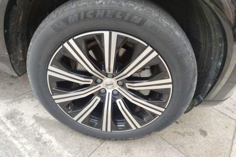 Used Volvo XC90 2024 B5 SmartDrive Luxury Edition 5 Seats