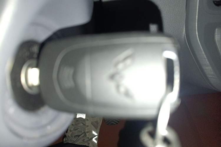 Used Wuling Yangguang 2025 Model 400km Bus Edition—Comfort Edition
