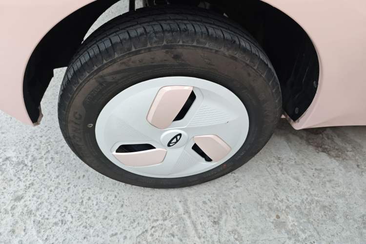 Used Chery New Energy QQ Ice Cream 2022 170km Sundae Phosphate Lithium-Ion