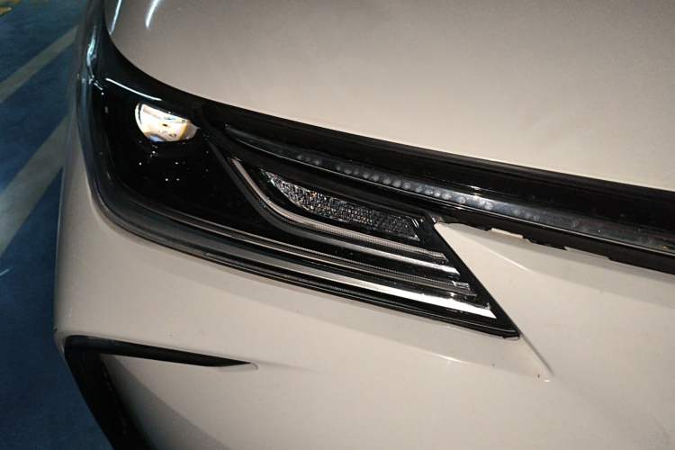 Used Toyota Corolla 2021 TNGA 1.5L CVT Elite Edition Right Front Headlight