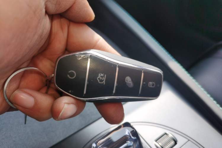 Used BYD Seal 06 New Energy 2025 DM-i Smart Drive 120KM Deluxe Model Vehicle Key