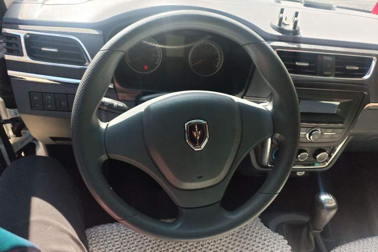 Used Jinbei Hiace X30 2021 1.5L Comfort Plus Central Air-Conditioned Van China VI Standard SWC15M Steering Wheel