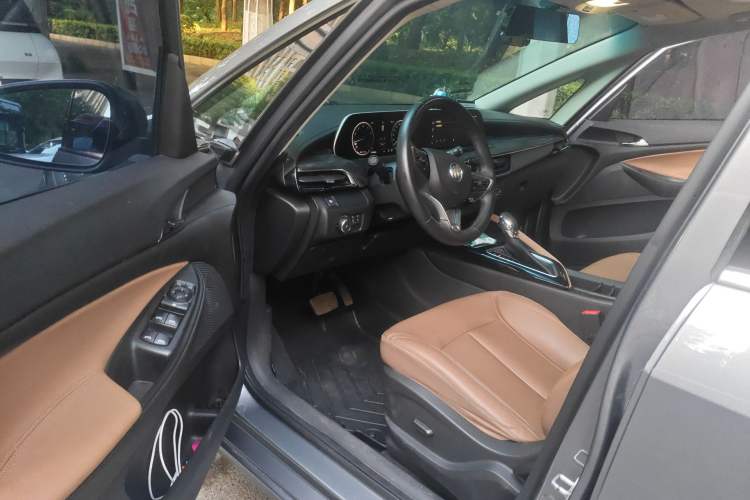 Used Buick GL6 2021 323T Mild Hybrid Connect Luxury Model
