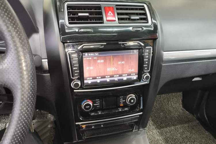 Used Haval H5 Classic 2013 Zhizun Edition 2.0T Manual 4x4 Prestige Model