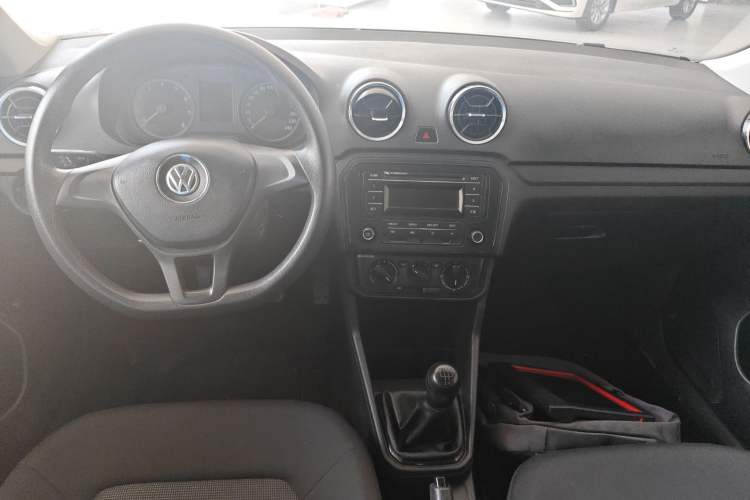 Used Volkswagen Jetta 2017 1.4L Manual Fashion Edition
