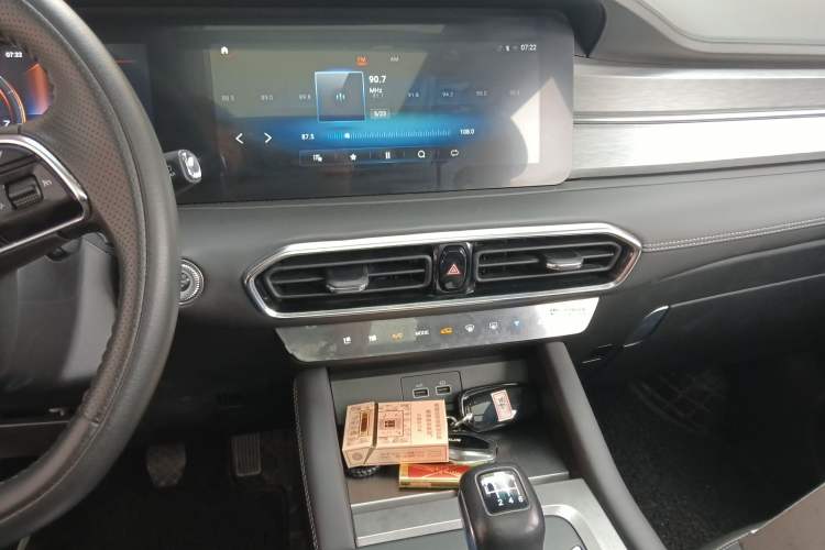 Used JETOUR X90 PLUS 2021 1.5T Manual Villa 7-Seater Audio And AC Panel