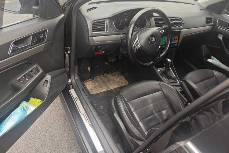 Used Volkswagen Lavida 2017 1.6L Automatic Comfort Edition