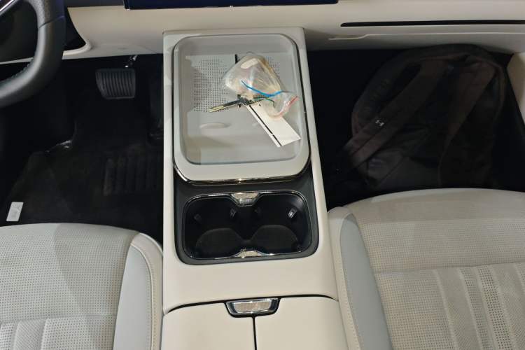 Used VOYAH COURAGE 2024 Ultra-Long Range Smart Enjoyment Version
