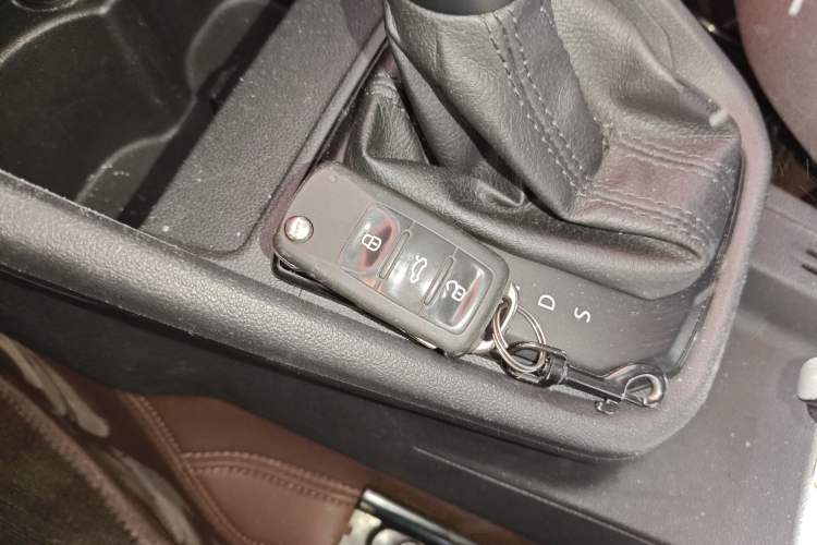 Used Volkswagen Santana 2017 Haval H6 1.6L Automatic Fashion Edition
