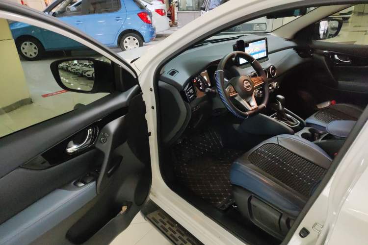 Used Nissan Qashqai 2025 Facelifted Honor 2.0L CVT XV Genuine Edition
