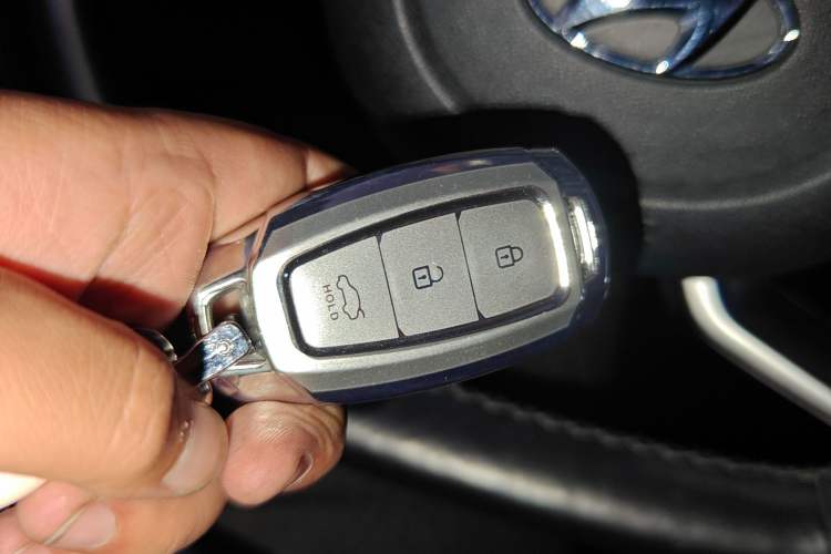 Used Hyundai Elantra 2021 1.5L CVT LUX Prestige Edition