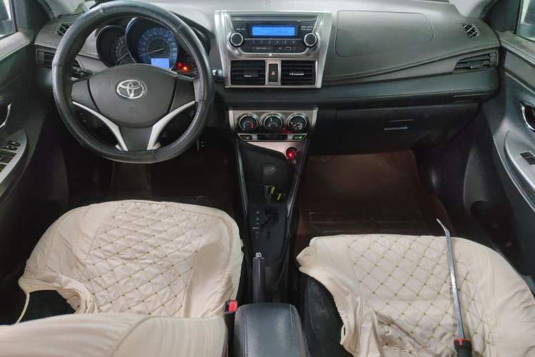 Used Toyota YARiS L Zhi Xuan 2015 1.5E Automatic Charm Edition
