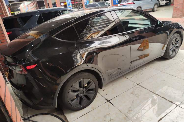 Used Tesla Model Y 2023 Rear-Wheel-Drive Version Rear Right 45 Deg