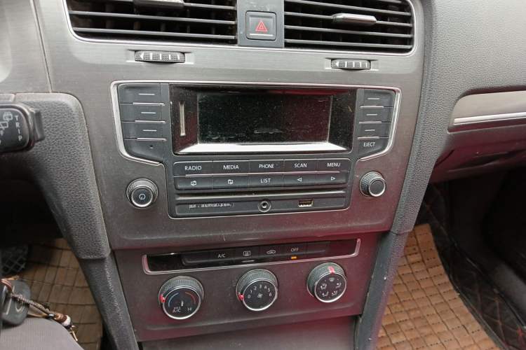 Used Volkswagen Golf 2015 1.6L Automatic Comfort Model
