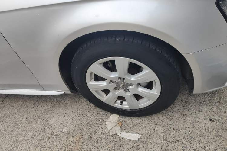 Used Audi A4L 2010 2.0 TFSI Comfort Edition Right Front Wheel Hub