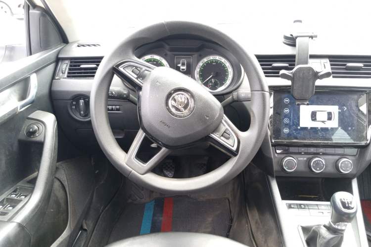 Used Skoda Octavia 2022 1.5L Manual Comfort Edition Steering Wheel