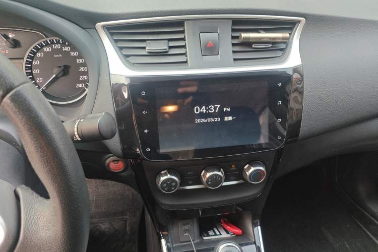 Used Nissan Sylphy 2019 1.6XV CVT Smart Connect Luxury Edition China VI Standard Audio And AC Panel