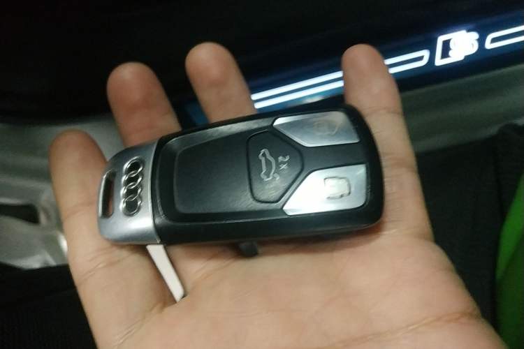 Used Audi A4L 2019 40 TFSI Fashion Version China V
