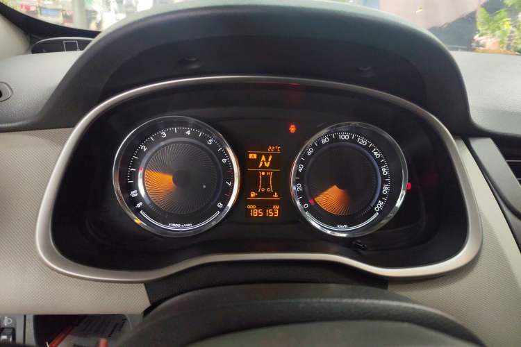 Used Chevrolet Sail 2015 Sail 3 1.5L AMT Happiness Sunroof Edition