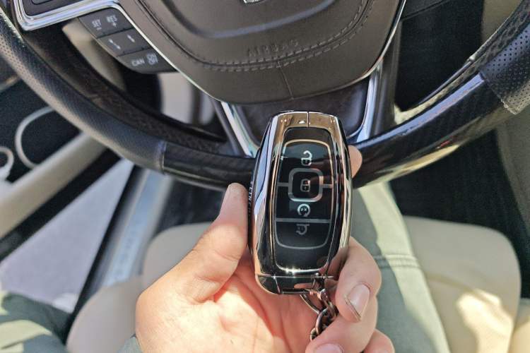 Used Lincoln Continental 2017 3.0T Four-Wheel Drive Prestige Edition Vehicle Key