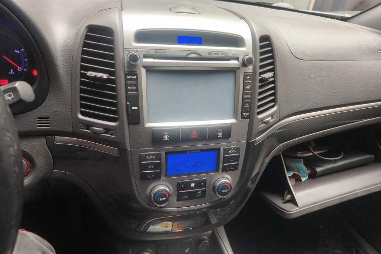 Used Hyundai Santa Fe Classic 2012 2.4 Ultimate Edition 7-Seater Four-Wheel Drive