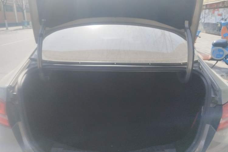 Used Ford Escort 2015 1.5L Automatic Fashion Model
