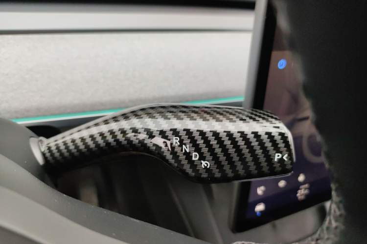 Used Tesla Model Y 2023 Rear-Wheel-Drive Version
