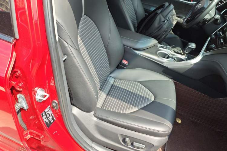 Used Toyota Camry 2022 2.0S Knight Edition