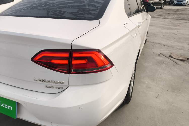 Used Volkswagen Lamando 2018 230TSI DSG Fashion Edition