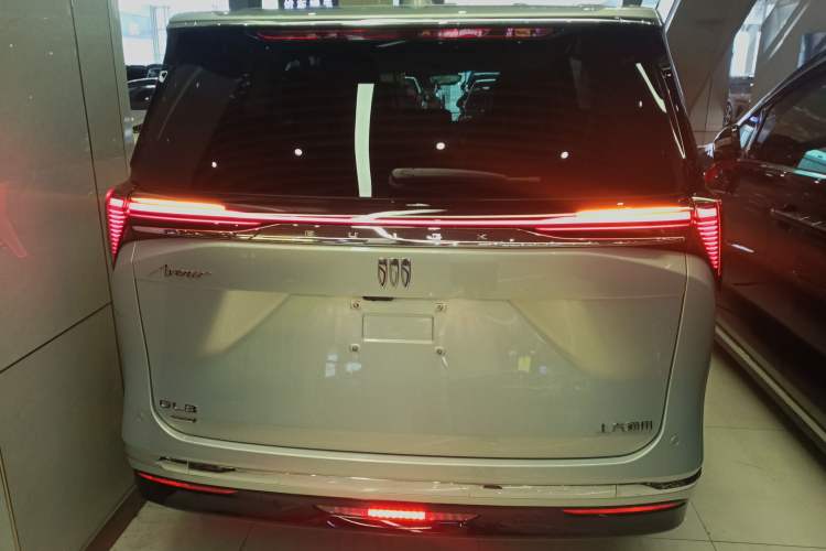 Used Buick GL8 New Energy 2024 Lu Zun Luxury Edition 7-Seater Rear