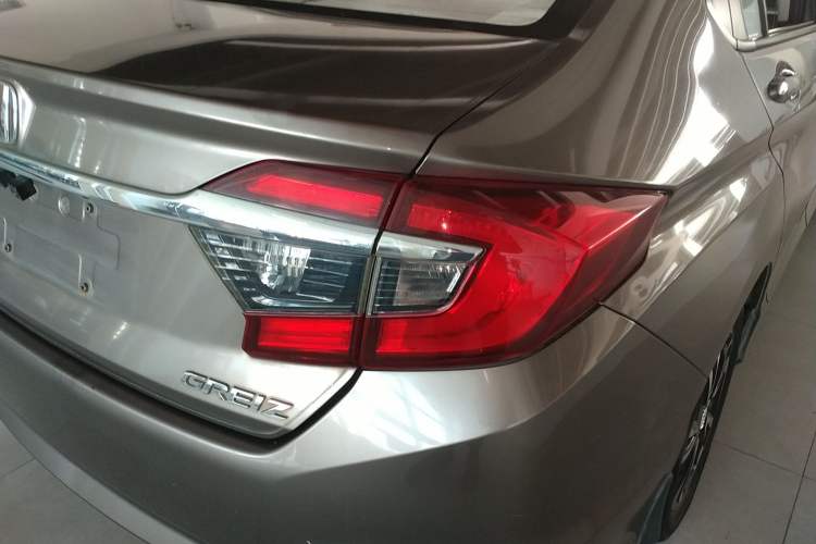 Used Honda Greiz 2016 1.5L CVT Classic Edition